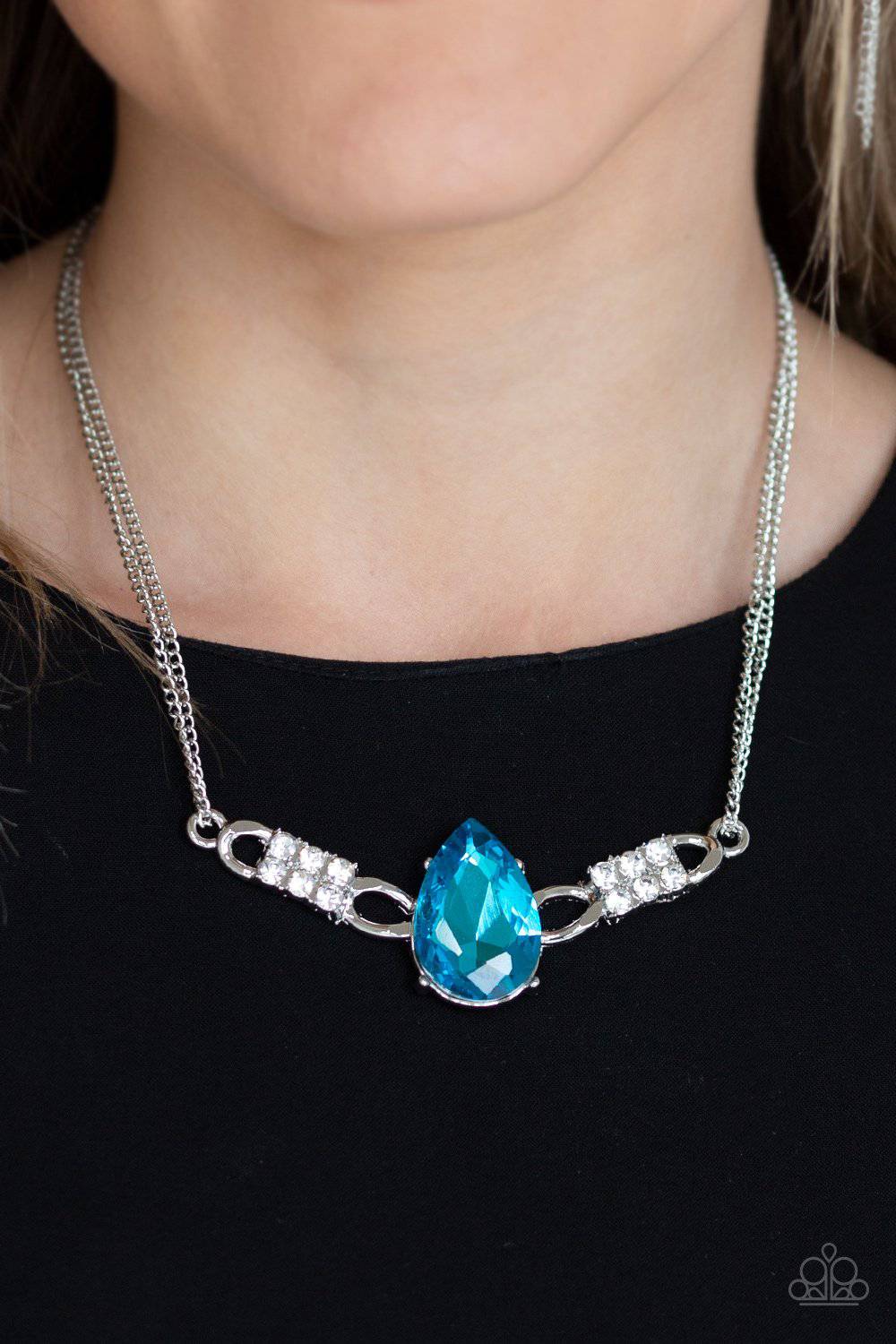 Blue rhinestone necklace deals paparazzi