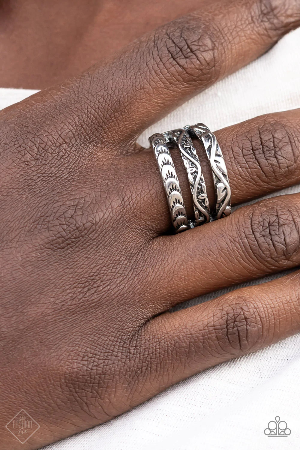 Simply Santa Fe ♥ May 2022 Trend Blend ♥ Paparazzi Accessories - GlaMarous Titi Jewels