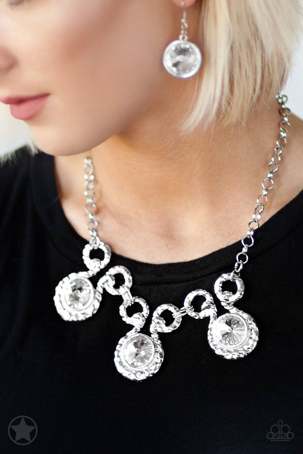 Hypnotized - Silver Blockbuster Necklace - Paparazzi Accessories - GlaMarous Titi Jewels