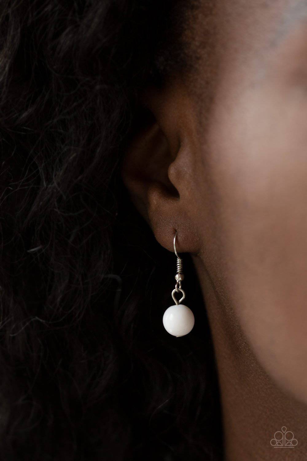 Dream Pop - White & Silver Necklace - Paparazzi Accessories - GlaMarous Titi Jewels