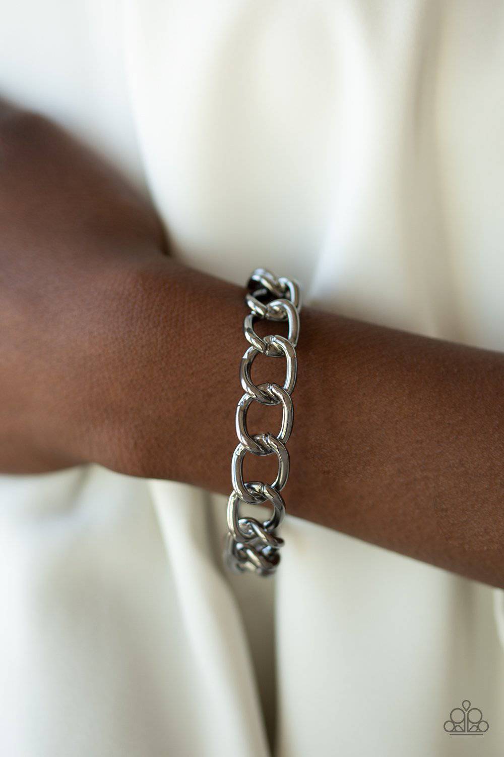 CHAINge of Scene - Black - GlaMarous Titi Jewels