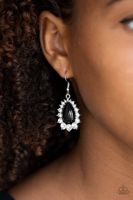 Regal Renewal - Black - GlaMarous Titi Jewels