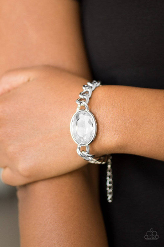 Luxury Lush - White - GlaMarous Titi Jewels