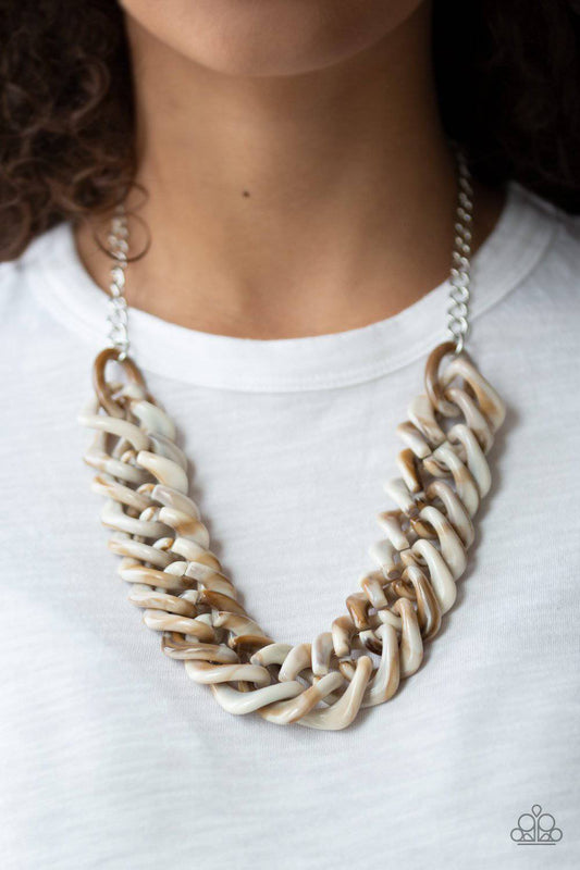 Comin In HAUTE Brown Necklace - Paparazzi Accessories - GlaMarous Titi Jewels