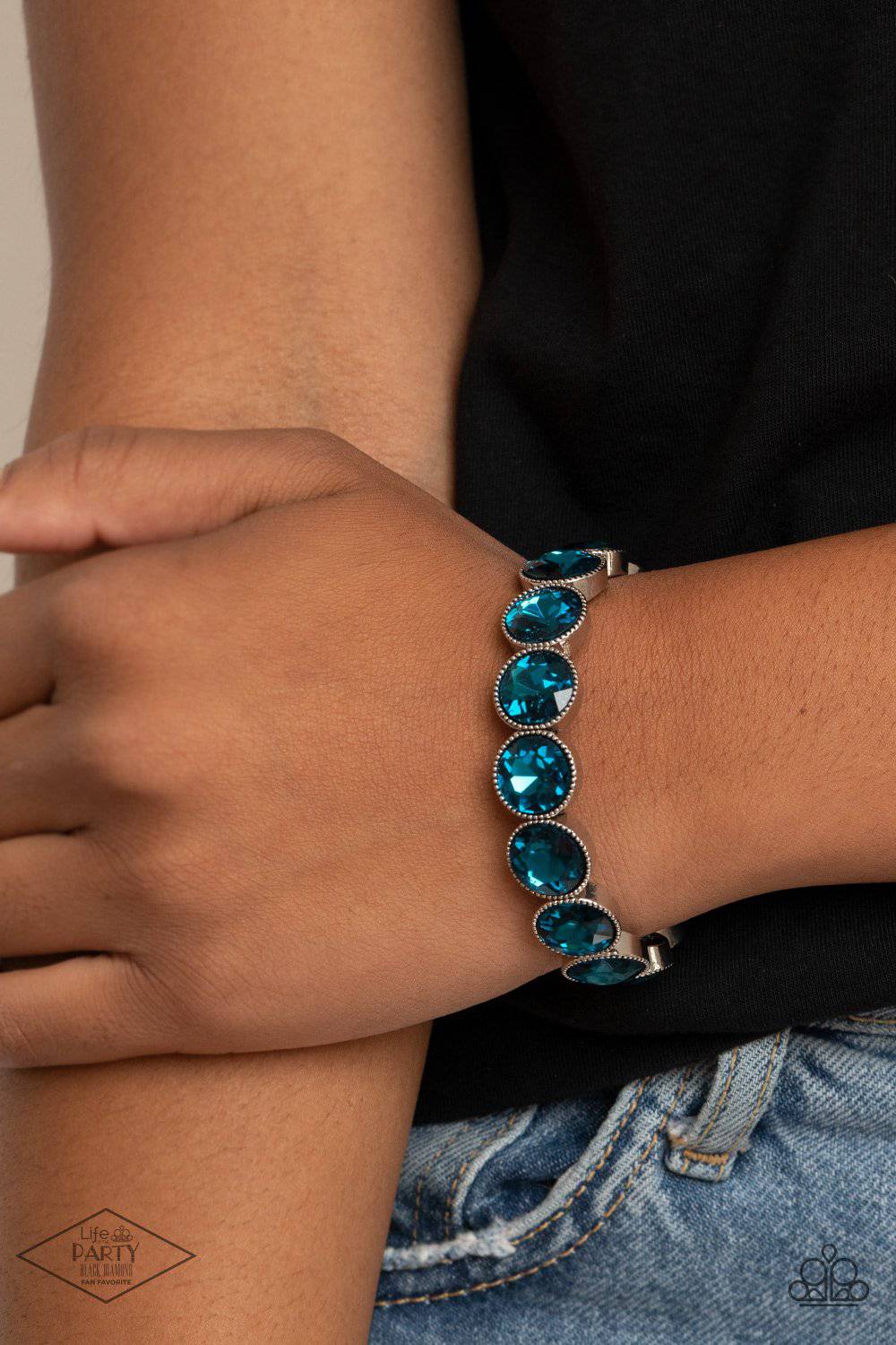 Number One Knockout - Blue Gem Stretchy Bracelet - Paparazzi Accessories - GlaMarous Titi Jewels