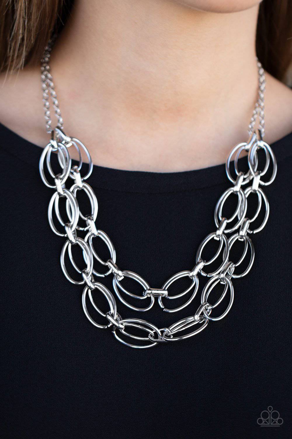 Status Quo - Silver Oval Links Necklace - Paparazzi Accessories - GlaMarous Titi Jewels