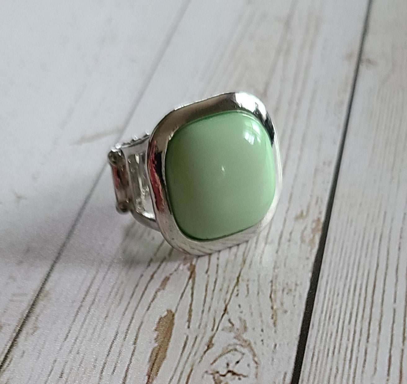 Pop-ulartiy Contest - Green Ring - Paparazzi Accessories - GlaMarous Titi Jewels