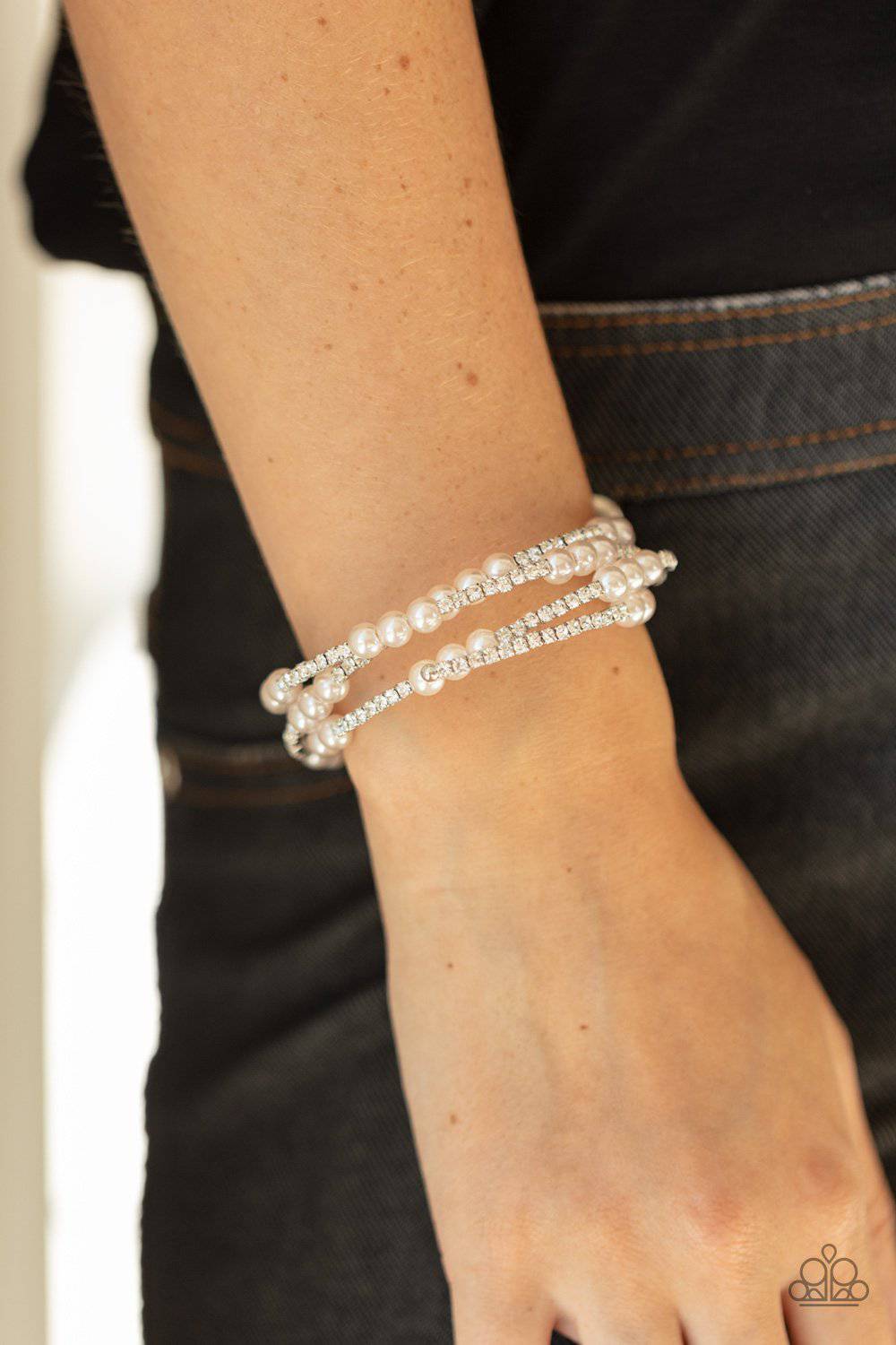 Hollywood Hospitality - White - GlaMarous Titi Jewels