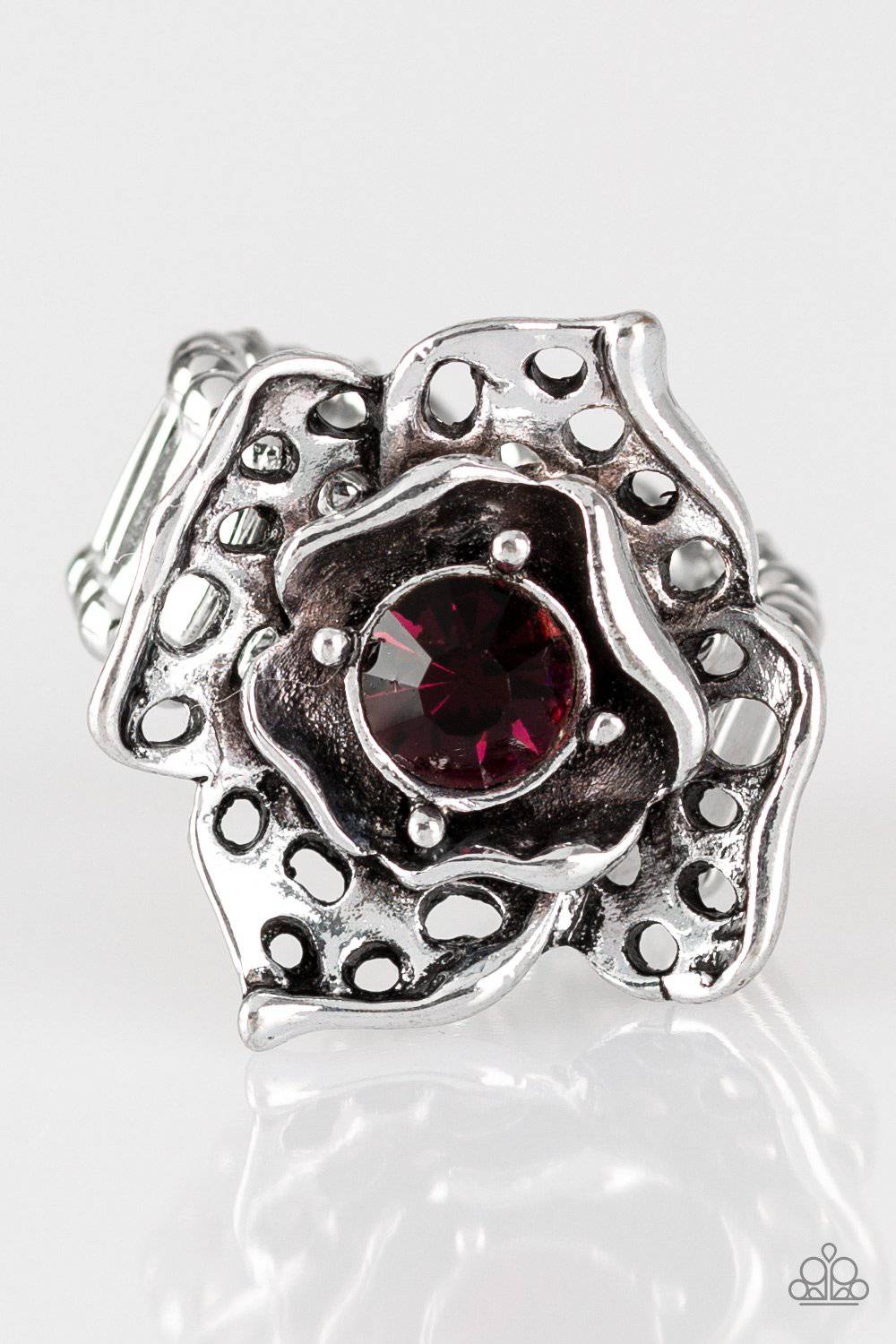 Glowing Gardens - Purple Ring - Paparazzi Accessories - GlaMarous Titi Jewels