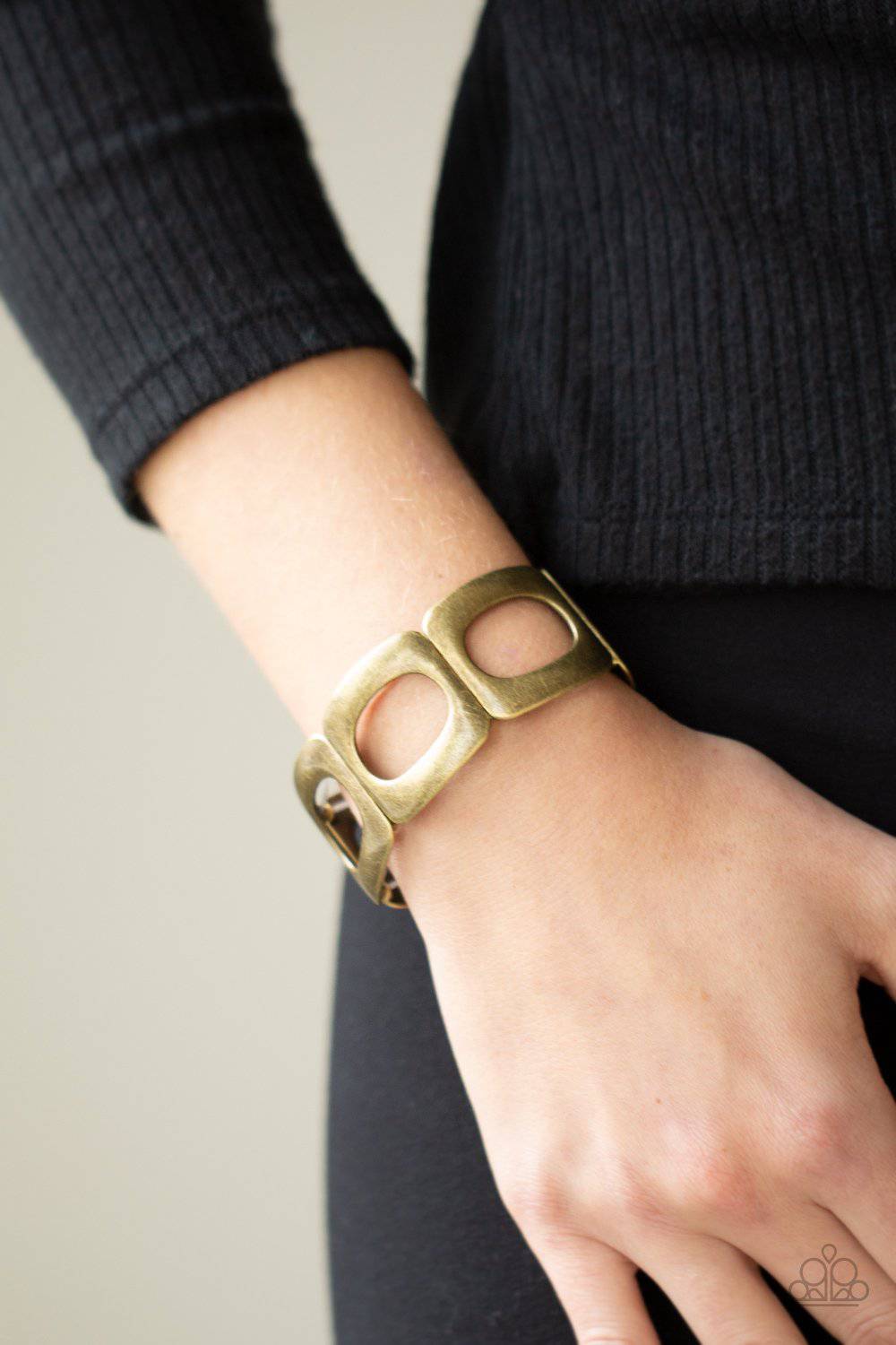 In OVAL Your Head - Brass Bracelet - Paparazzi Accessories - GlaMarous Titi Jewels