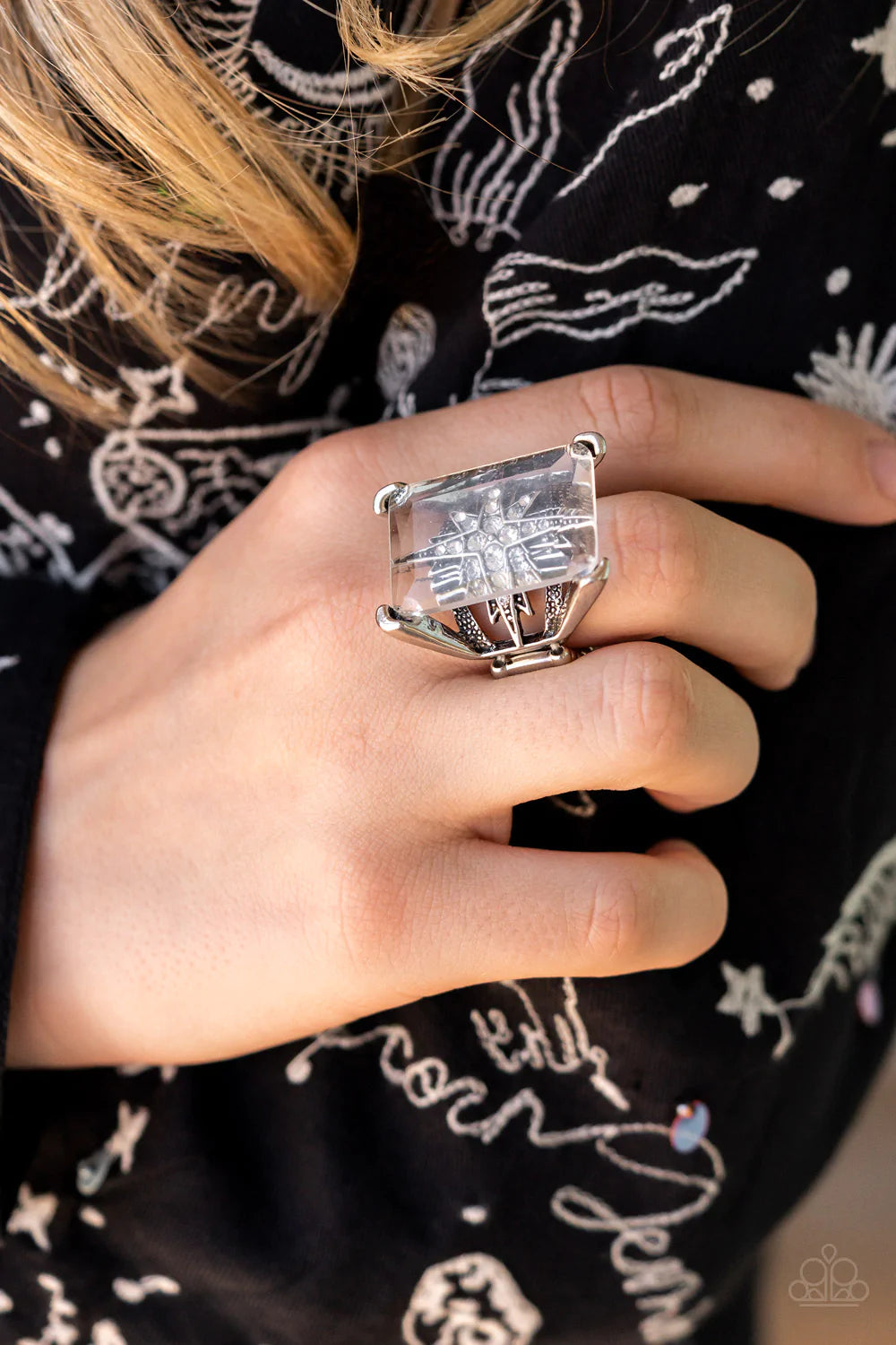 Starry Serenity ♥ White Rhinestones Ring ♥ Paparazzi Accessories - GlaMarous Titi Jewels