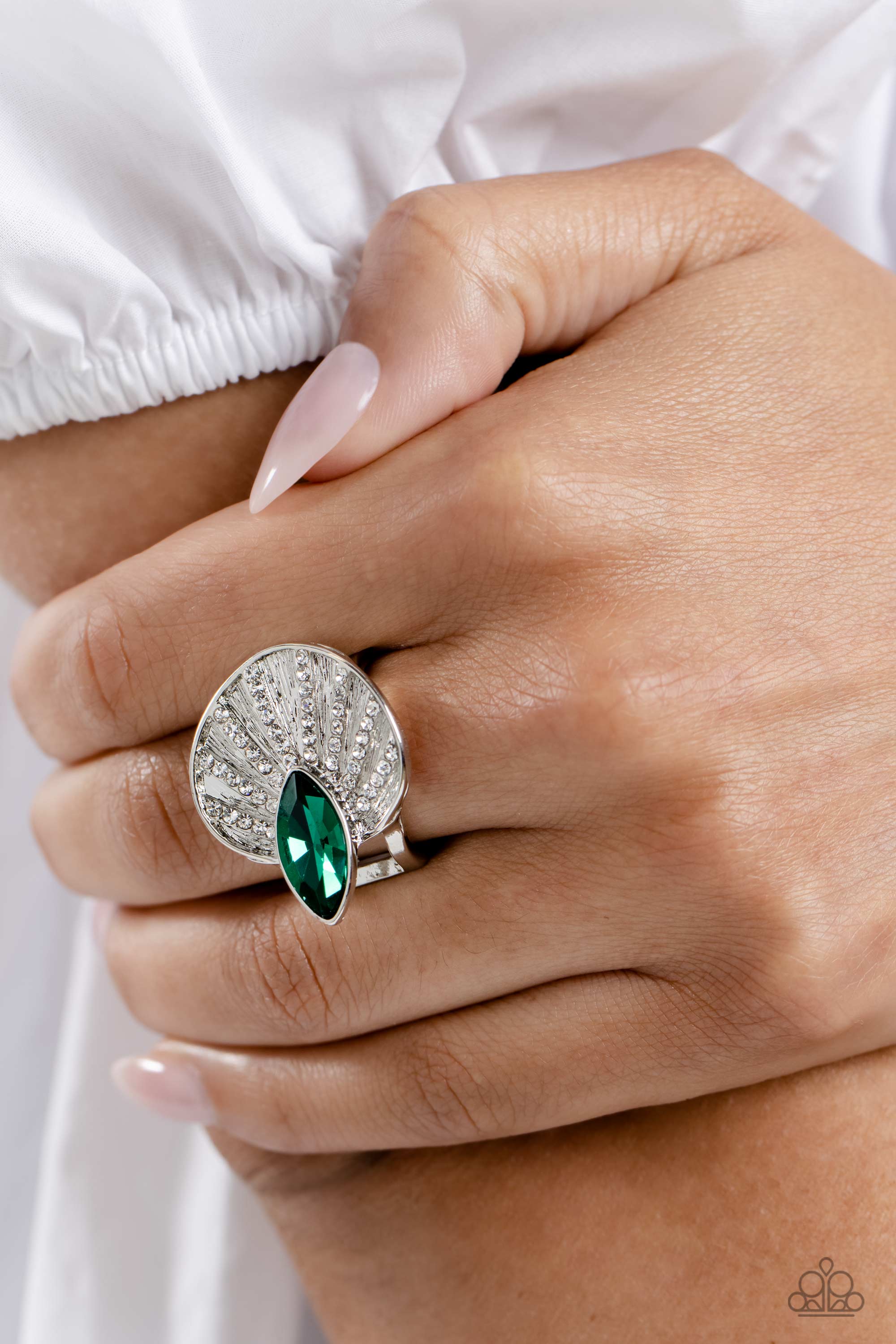 Paparazzi hot sale green ring