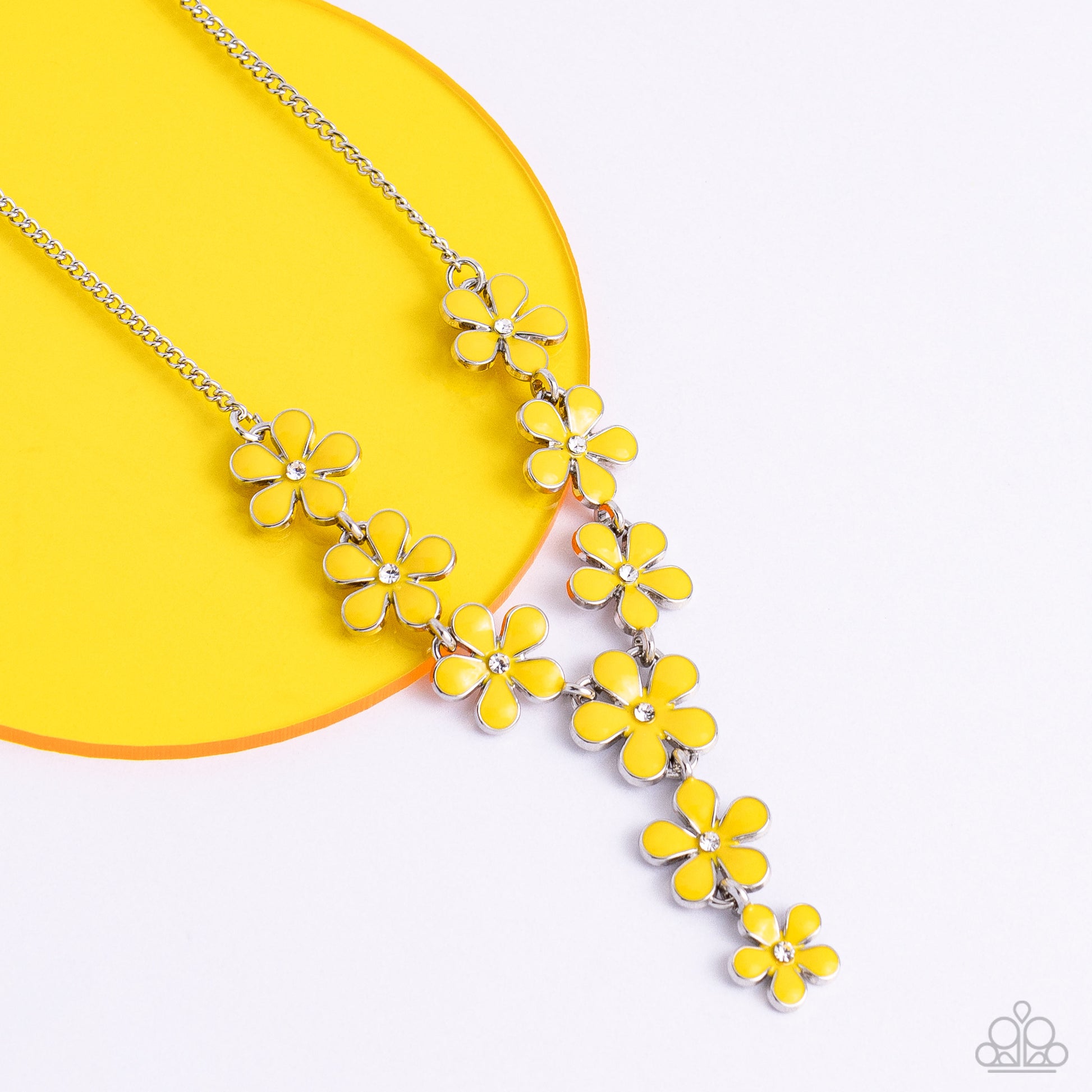 Paparazzi Flowering Feature - Yellow Necklace