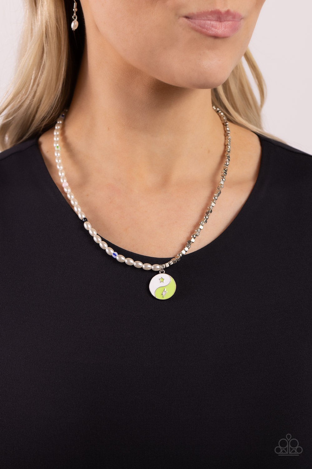 Paparazzi Youthful Yin and Yang - Green Necklace